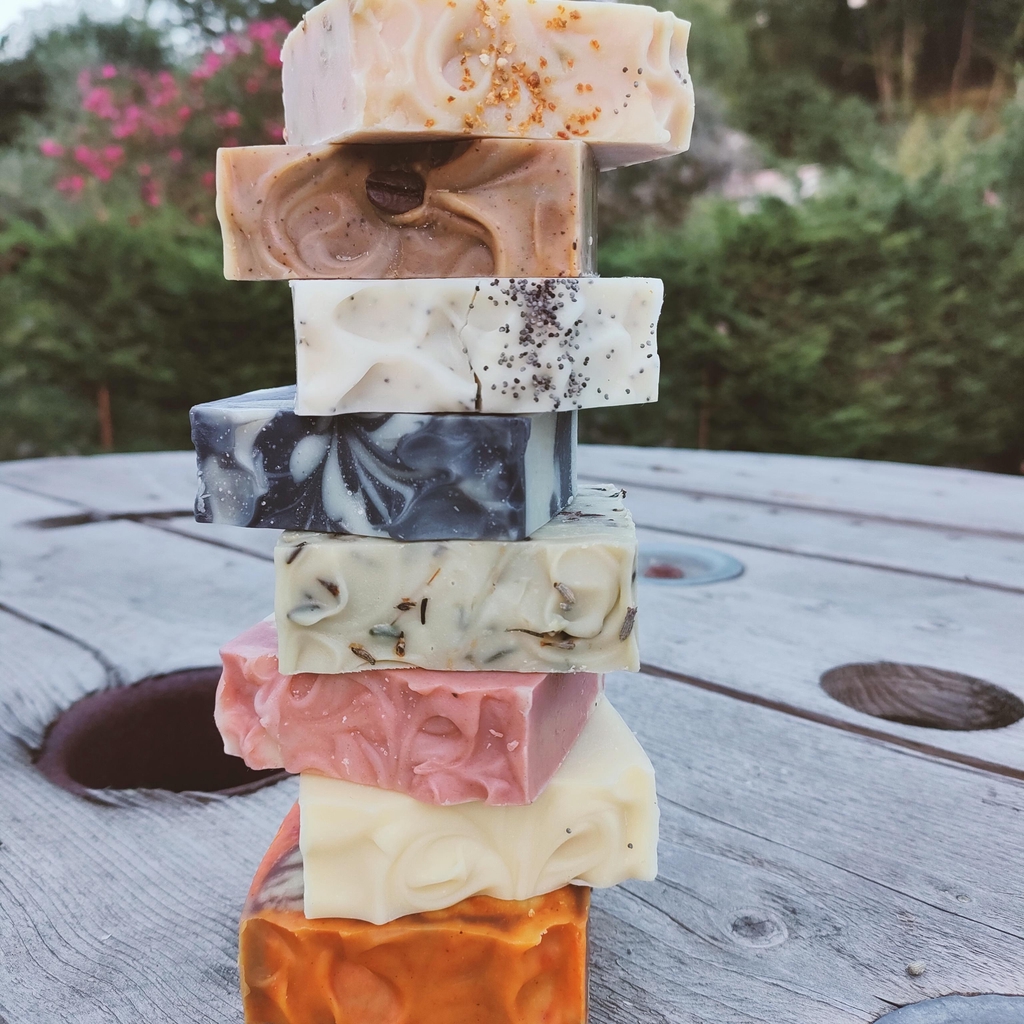 Le bien être passe par notre peau, respectons là ! offrez lui un savon à froid naturel, un acte écologique, étique et responsable.