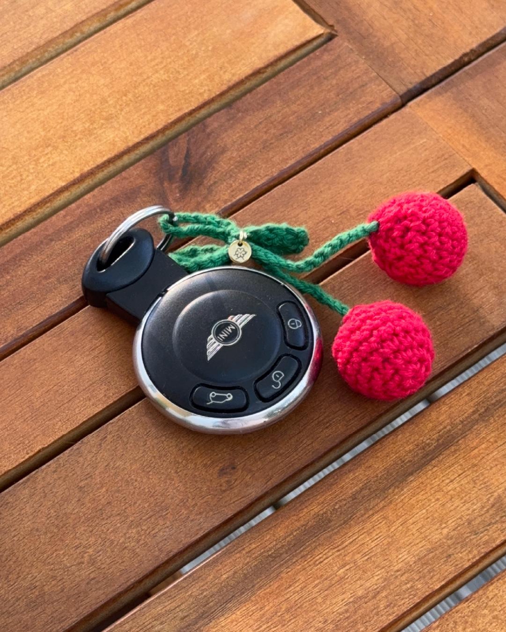 Atelier Pohé | créations colorées artisanales d'accessoires au crochet | charms fruit porte cle| Vendée