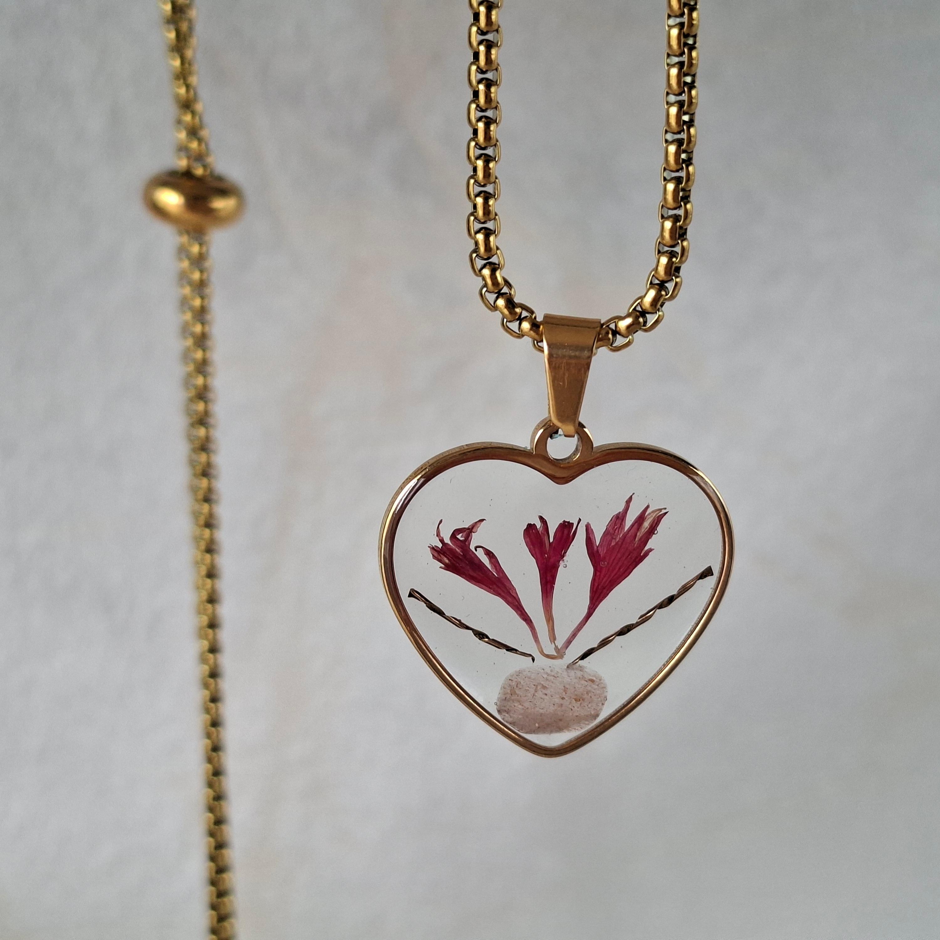 Pendentif végétal et minéral