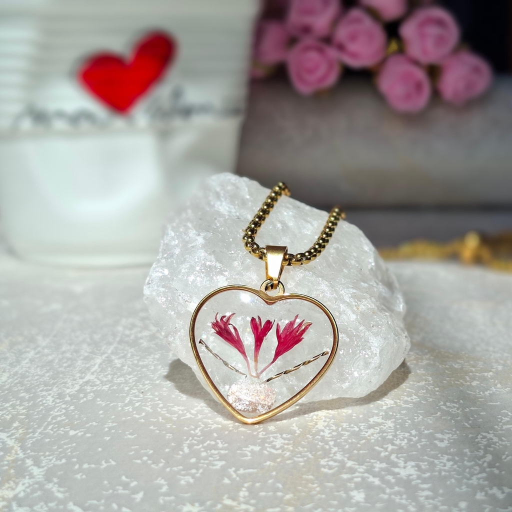 pendentif végétal artisanal en résine
