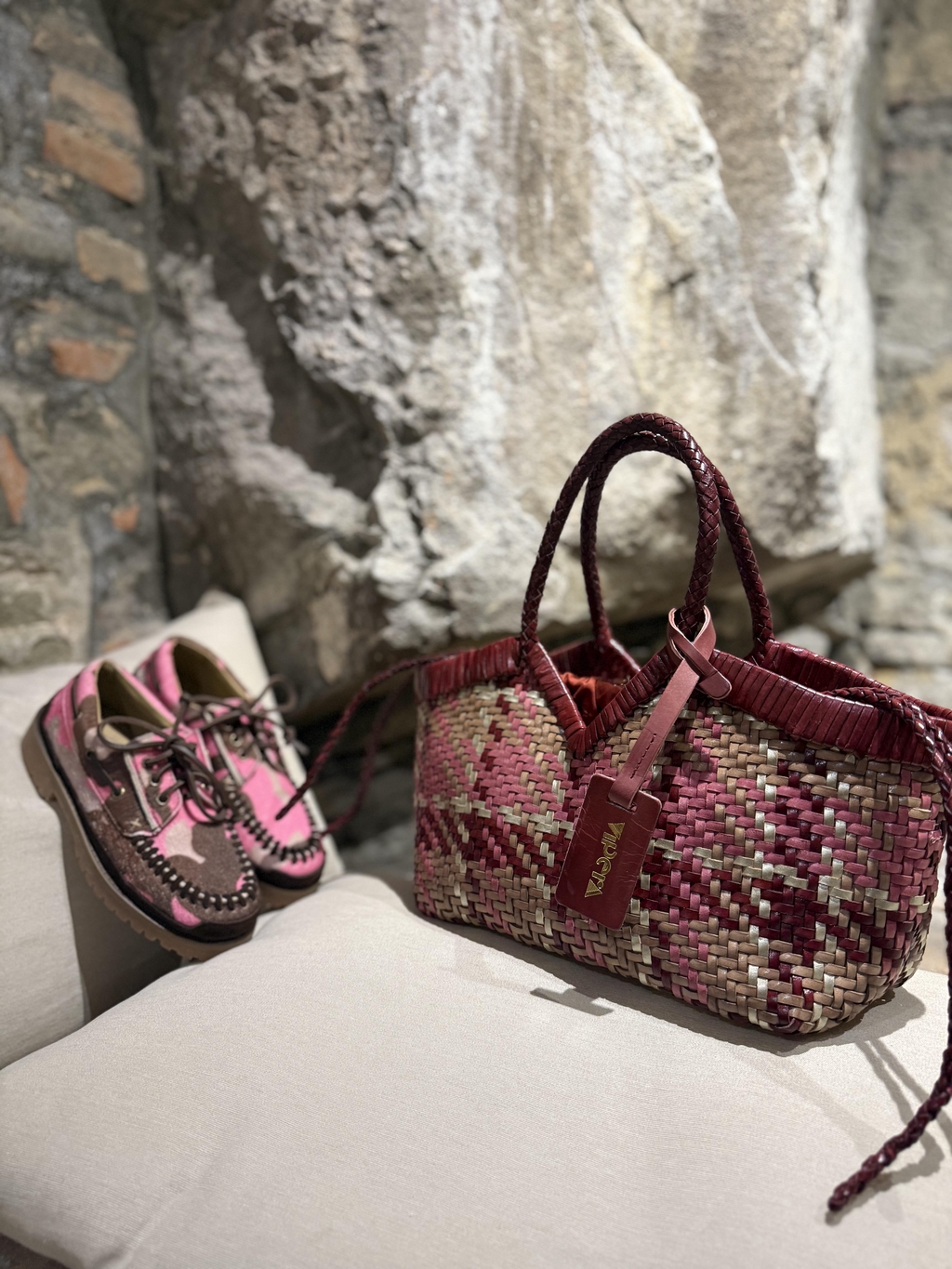 "nella bottega di Kusnai"
unconventional shopping experience 