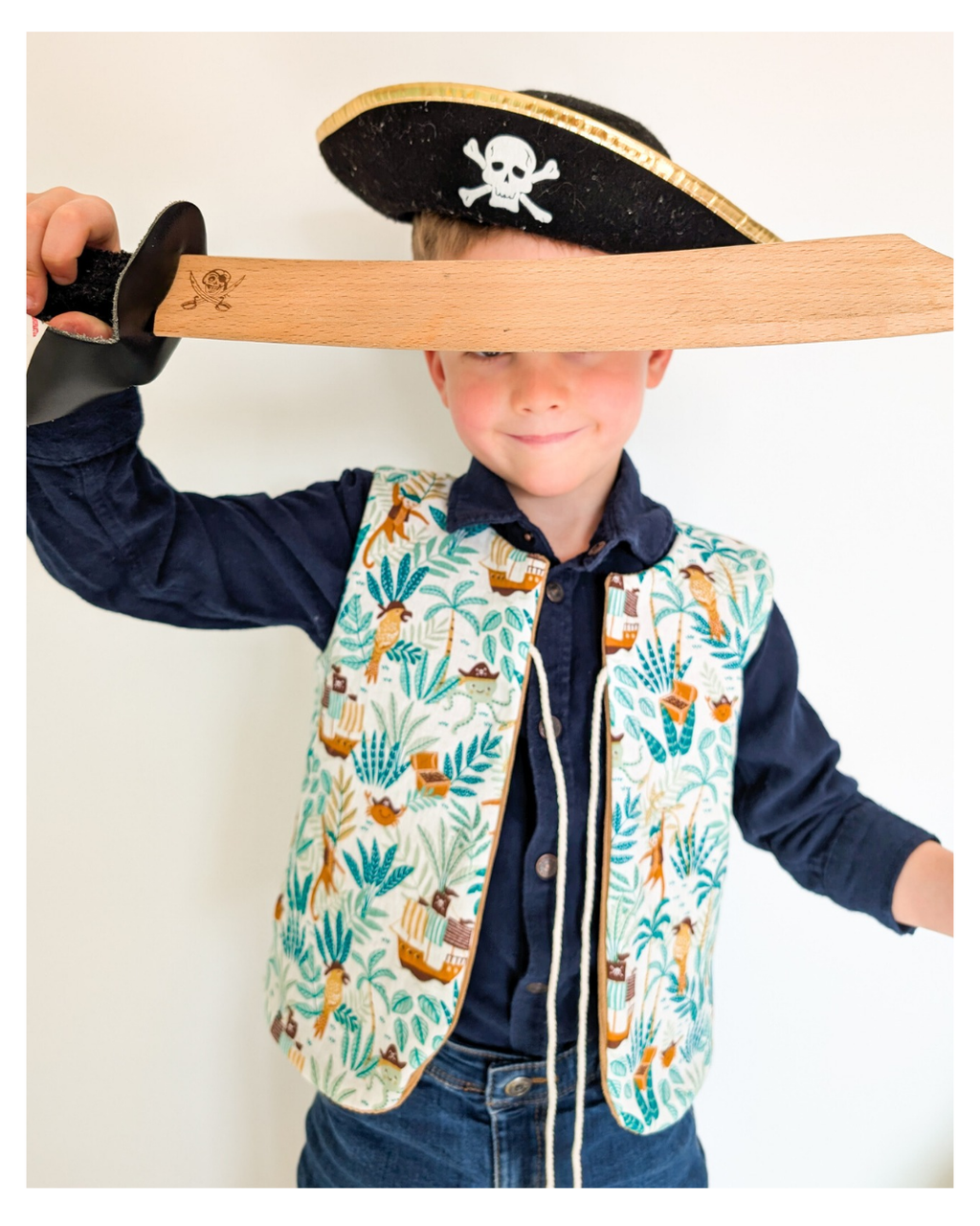 Vêtements enfants bohèmes chics Les Galopins – Confection écoresponsable alliant confort, élégance et liberté de mouvement pour une enfance libre et stylée.