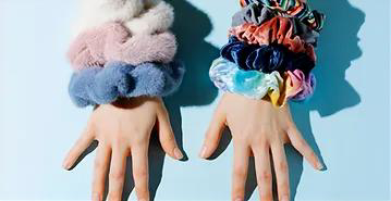 Tous les petits accessoires de beauté, lingettes, coton et disque démaquillants, trousses de toilette, serviettes à visage, chouchou, turban et bien d'autres jolie bricoles faite main