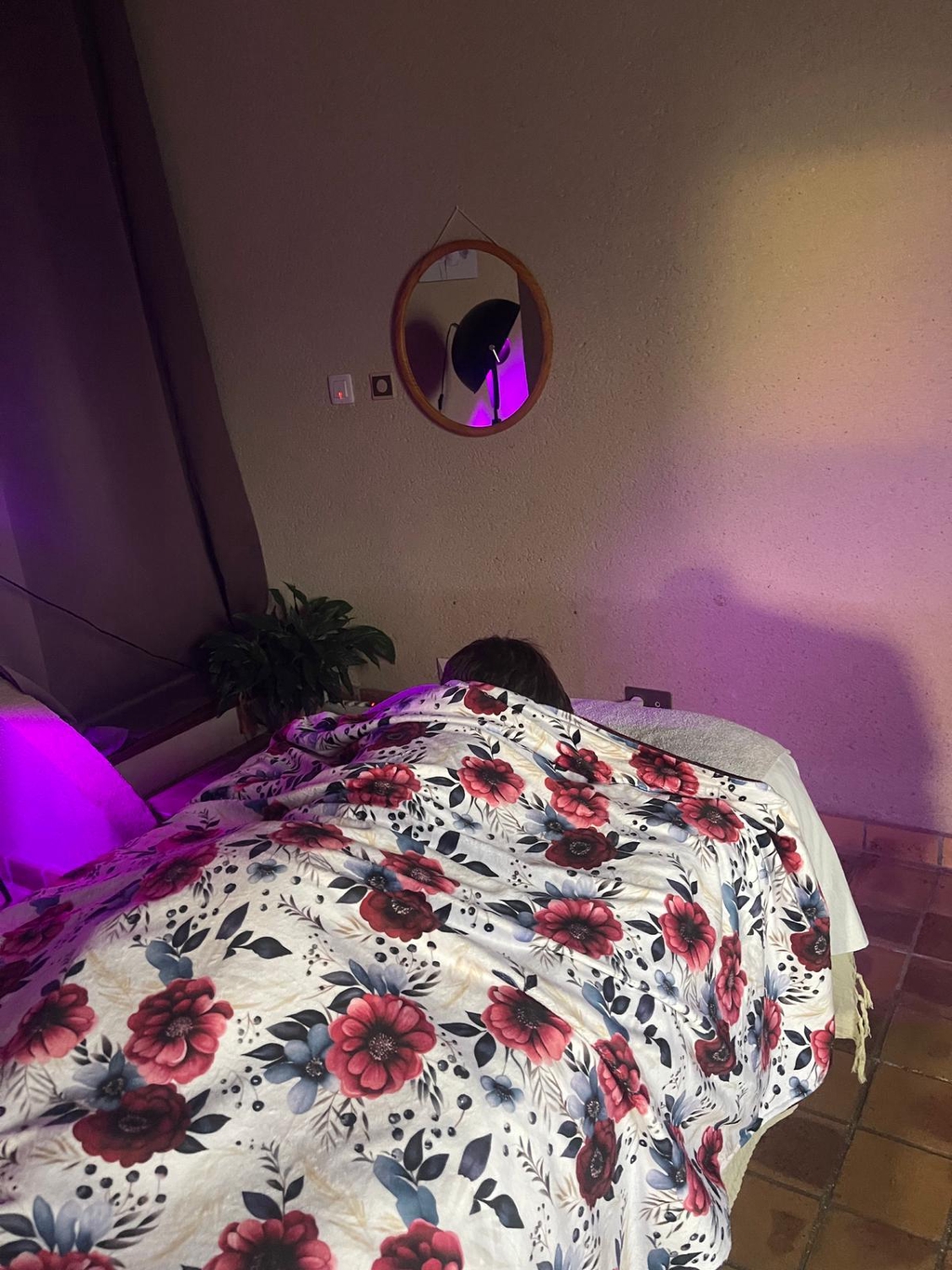 Énergéticienne et lithothérapeute à Belleville-sur-Loire – soins énergétiques et massages dans le Cher (18), la Nièvre (58) et le Loiret (45)
Massage des 5 continents , LaHochi , créations pierre naturelle 