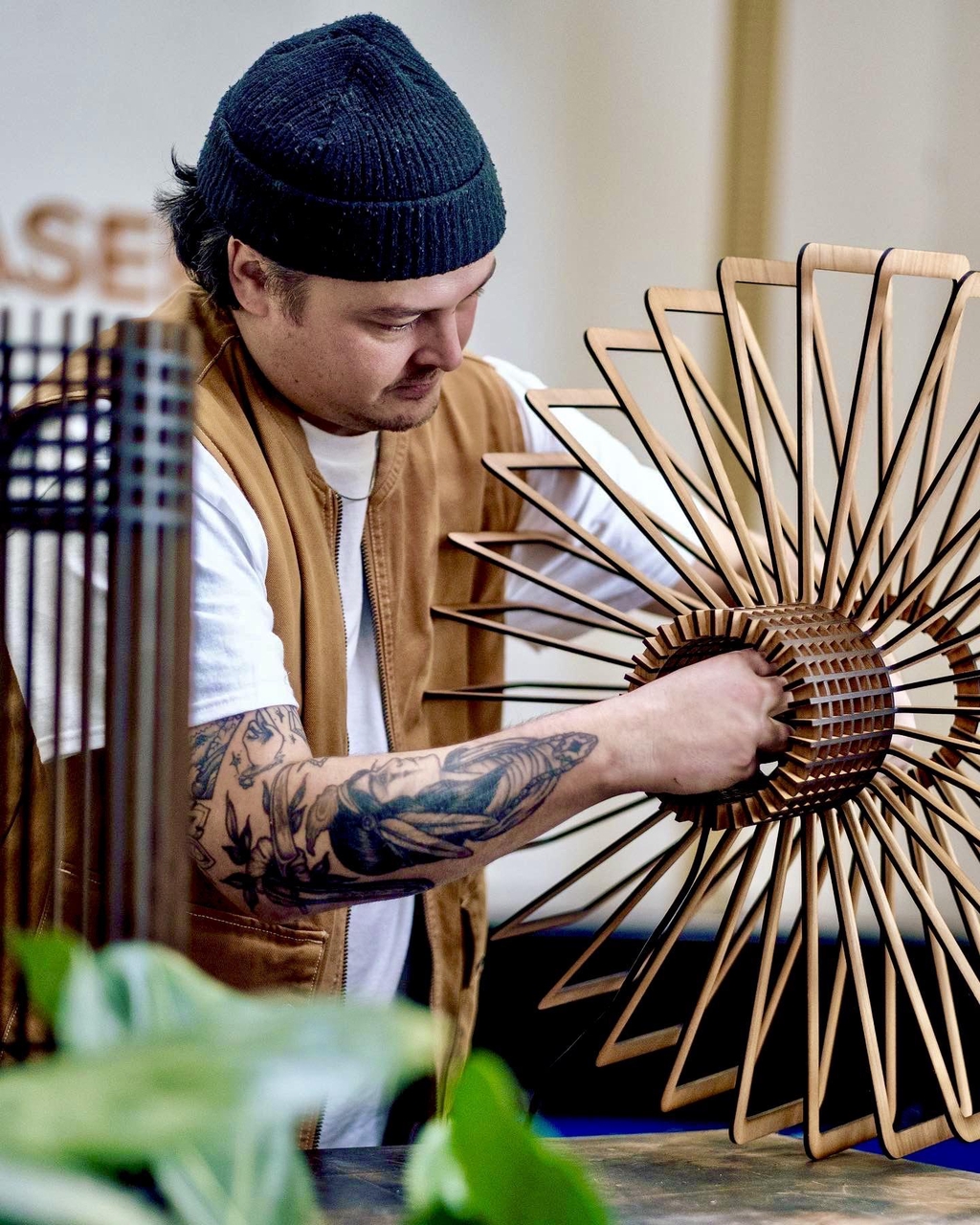 Scandi Mid Century Taiyo Feature Light Shade