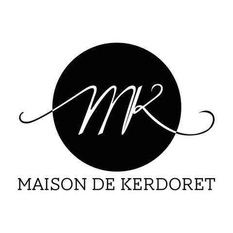 Logo de l’entreprise Maison de Kerdoret : réalisation artisanale de maillots de bain haut-de-gamme en crochet. Quantités limitées