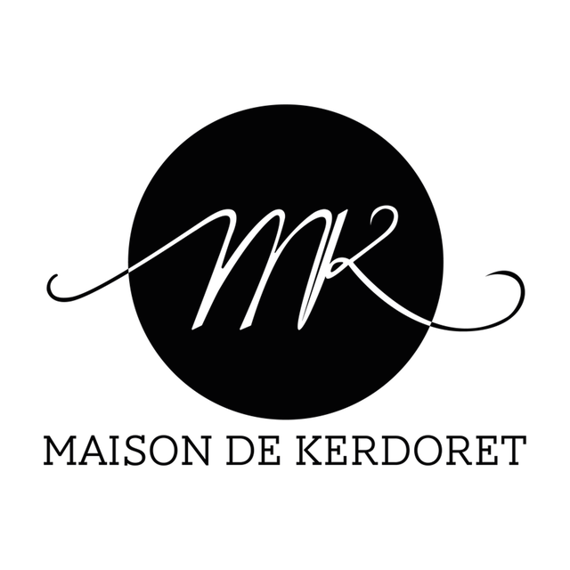Logo de l’entreprise Maison de Kerdoret : réalisation artisanale de maillots de bain haut-de-gamme en crochet. Quantités limitées