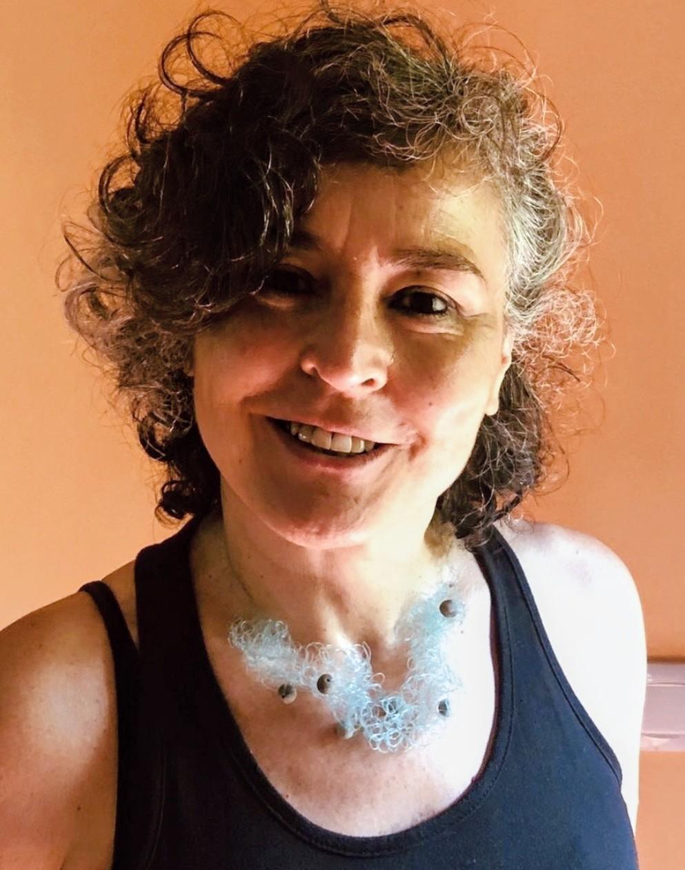  joyas joyería piezas únicas arte artesanía collares gargantillas regalos pendientes broches anillos