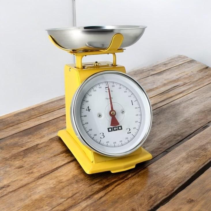 votre friperie au poids. Articles se seconde main à tout petit prix pour les petits budgets. qualité et marques.