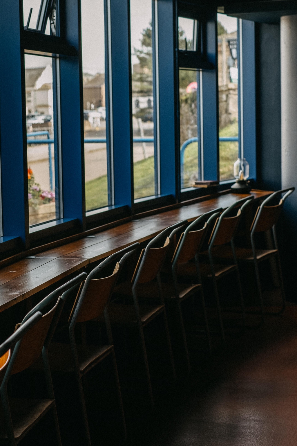 window bar coffee shop