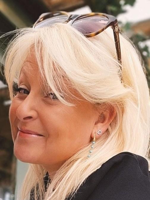 About Lisa - Sound Healing and Menopause Wellness Coach