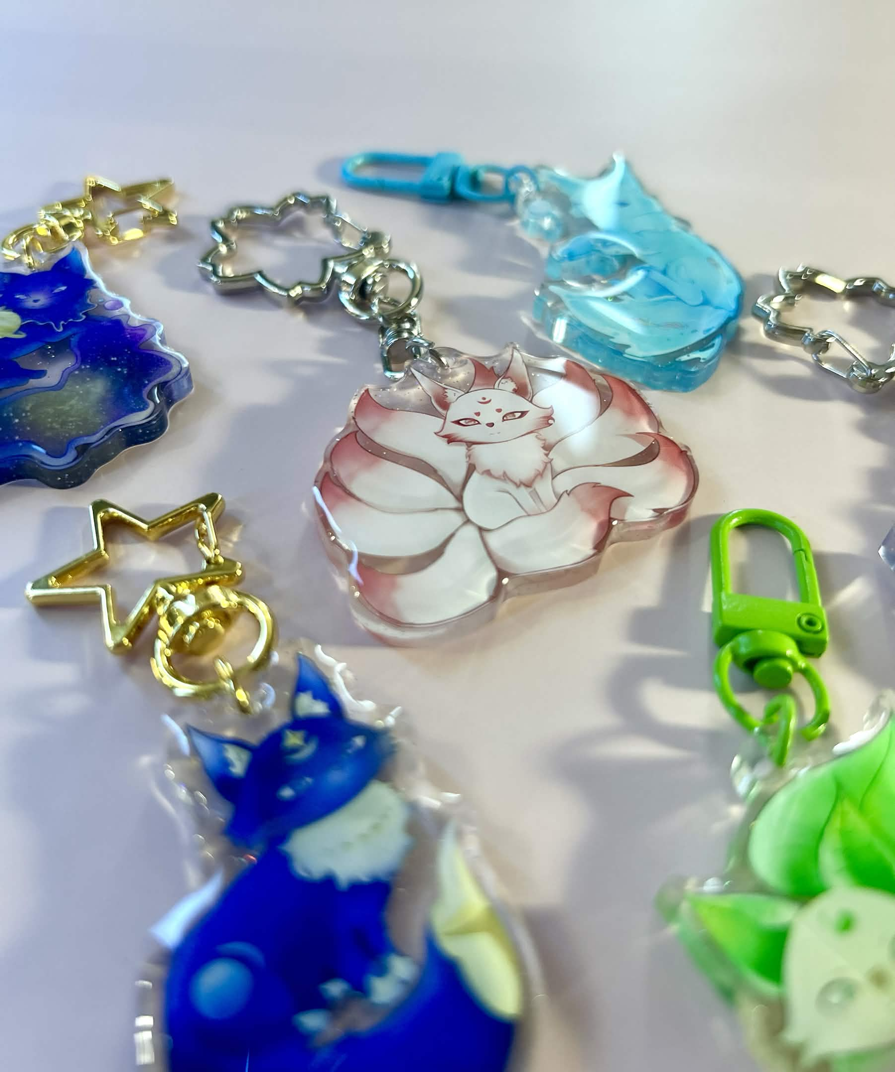 porte clés renard à thème mignon collectionnable galaxie eau kitsune nébuleuse fox collectible keychains