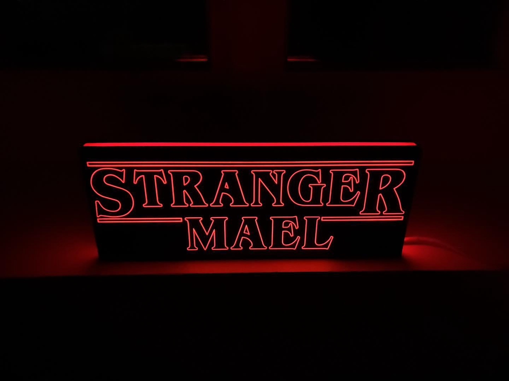 Upside down , stranger mael, plaque lumineuse