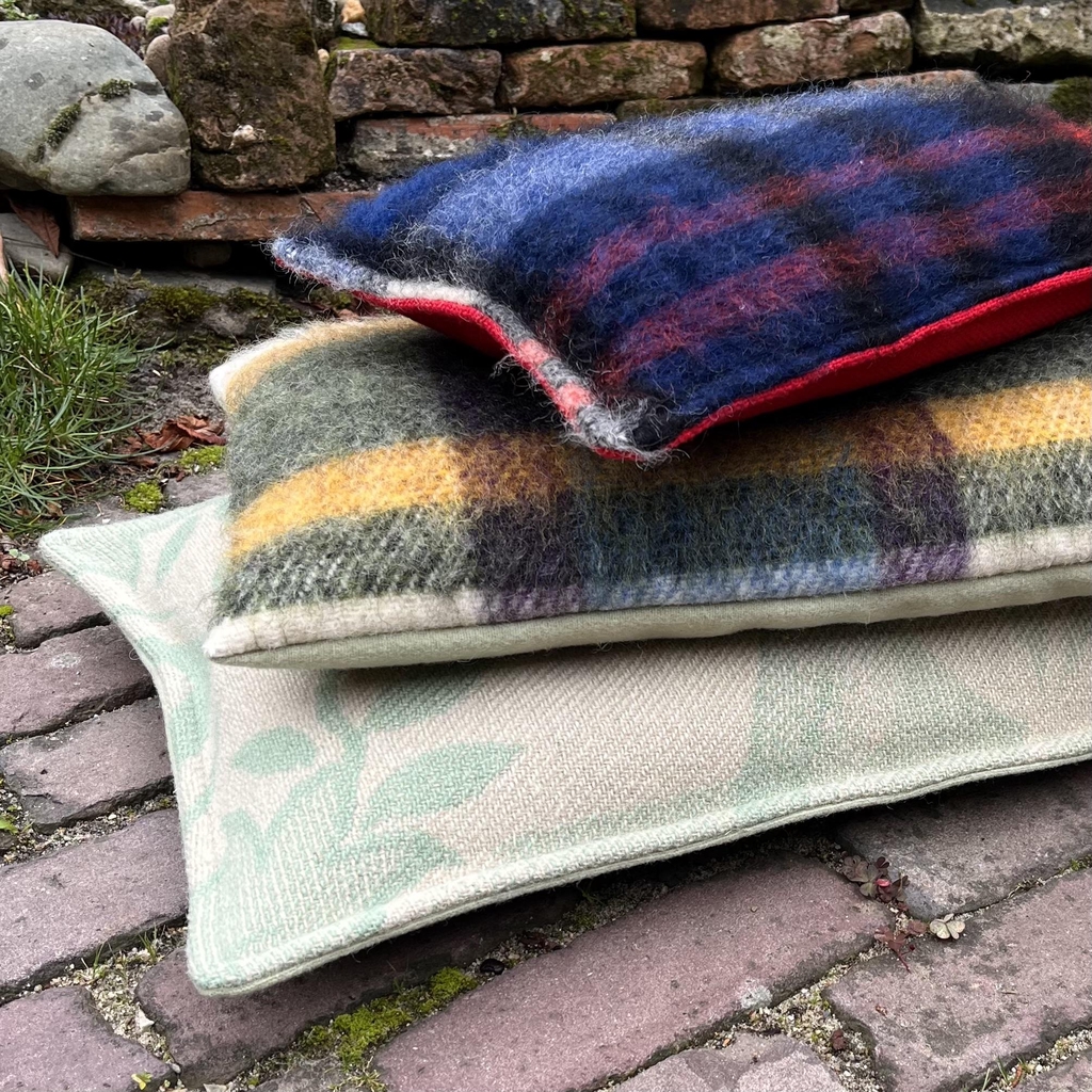 Kussens van oude dekens