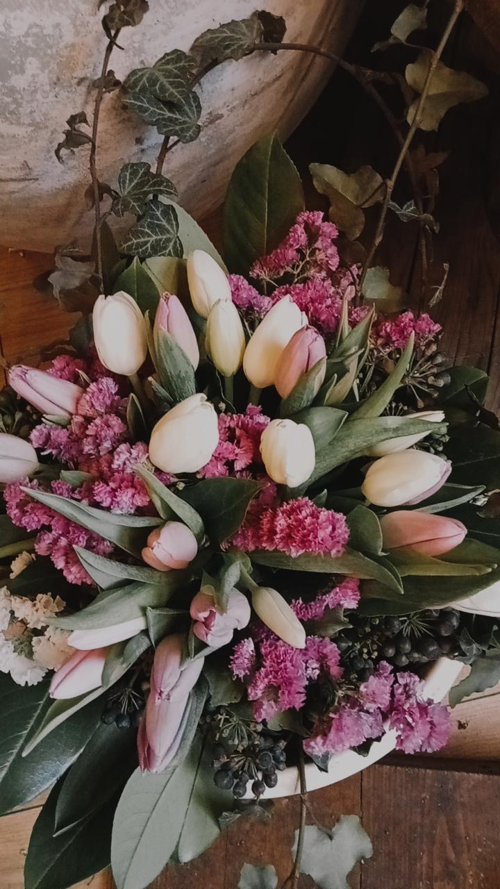BOUQUET RAFFINATI 
SPEDIZIONI IN GIORNATA.
ITALIA   -  EUROPA