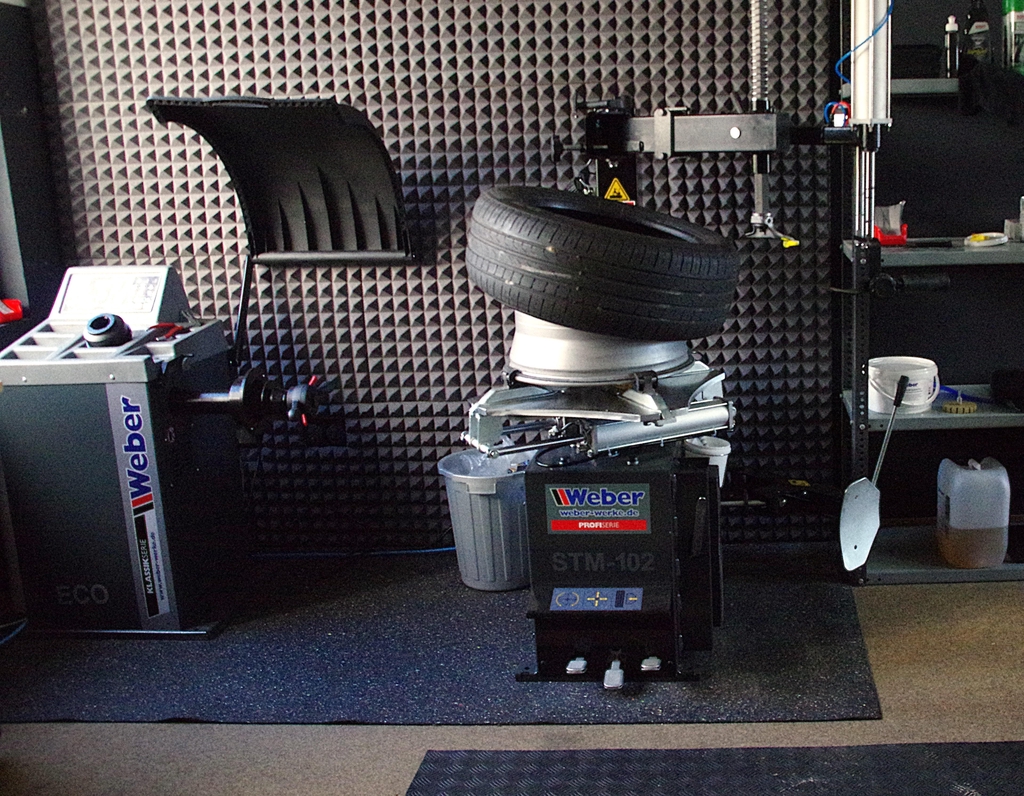 Reifenwechsel für Oldtimer, Sportautos und Leasingfahrzeuge in Ottersweier bei Achern, Bühl, Baden-Baden und Rastatt – professionelle Kfz-Werkstatt