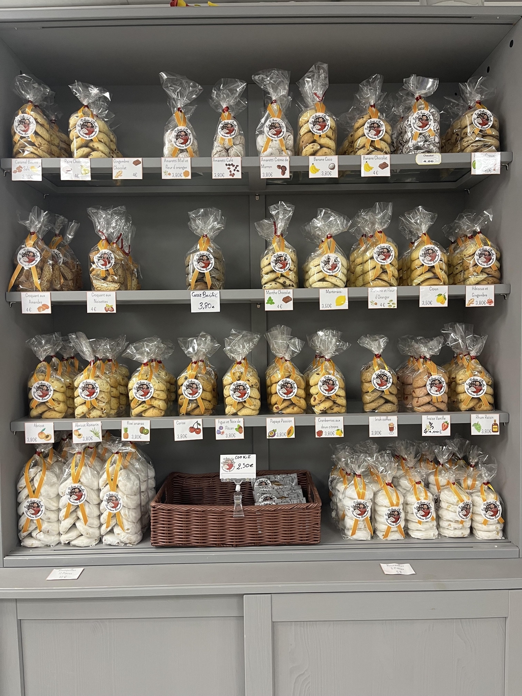 Offrez à vos papilles un voyage sucré avec nos recettes traditionnelles et artisanales Catalane, 100 % faites mains.