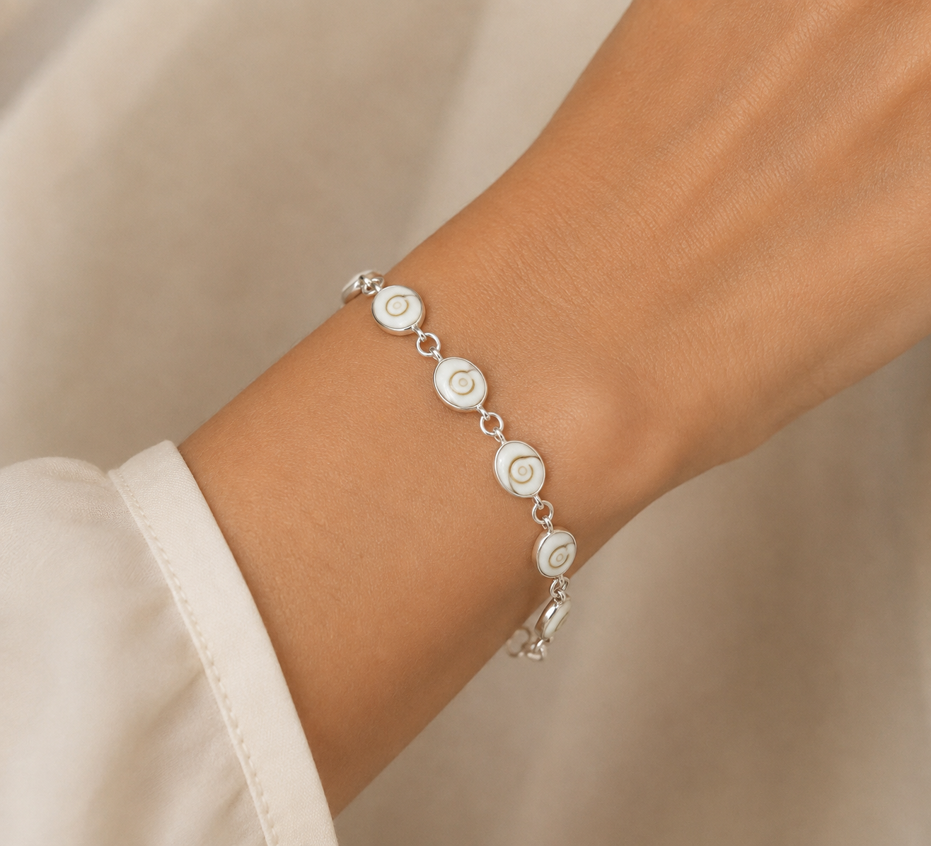 COLLECTION DE BRACELETS PIERRES DES ILES