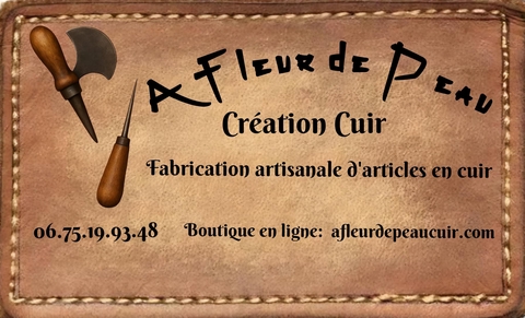 Bienvenue dans ma boutique A Fleur de Peau. Toutes mes créations sont fabriquées artisanalement avec du cuir français que je sélectionne avec soin. Je fabrique mes créations en pièces uniques ou en exemplaires limités dans mon atelier situé en Bourgogne Franche Comté en France 🇨🇵