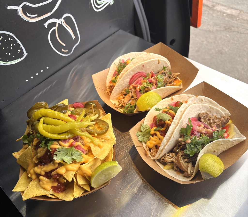 PULLED Street Tacos 