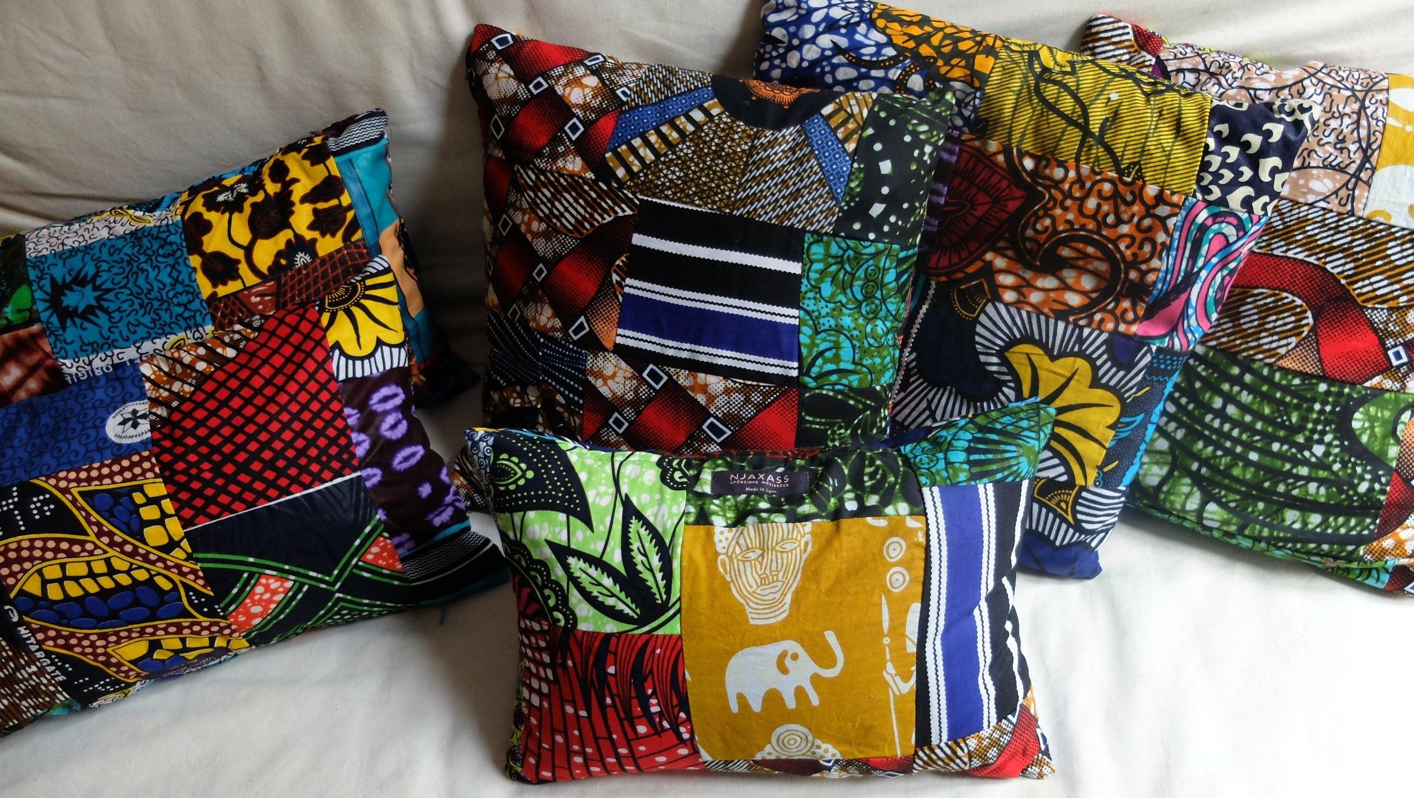 Coussins en patchwork de wax africain, pièce unique de créateur, confection artisanale et éthique