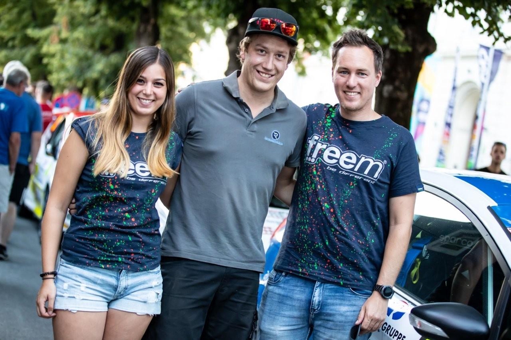 Racing Lifestyle Produkte – Bekleidung, Accessoires & Fanartikel