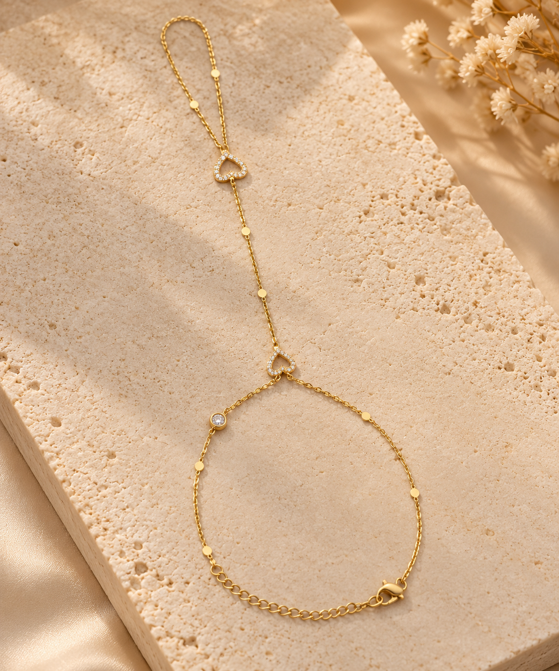 Chaîne de main dorée femme – Collection Sohely Jewelry