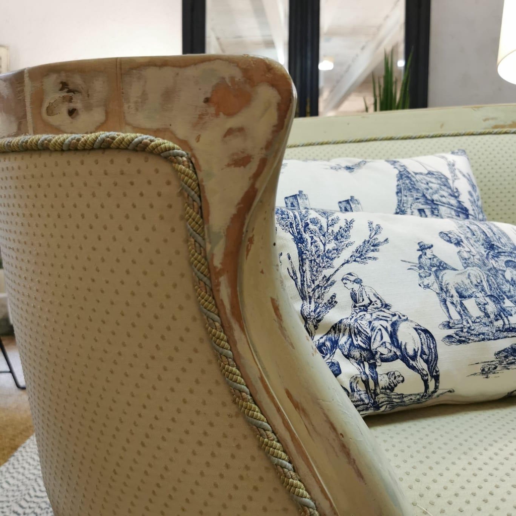 Diván antiguo estilo Luis XV