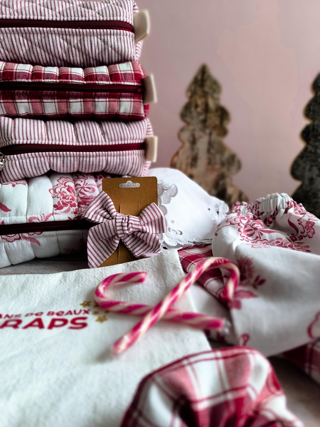 boxs d'articles cousus main dans du linge de maison upcyclé