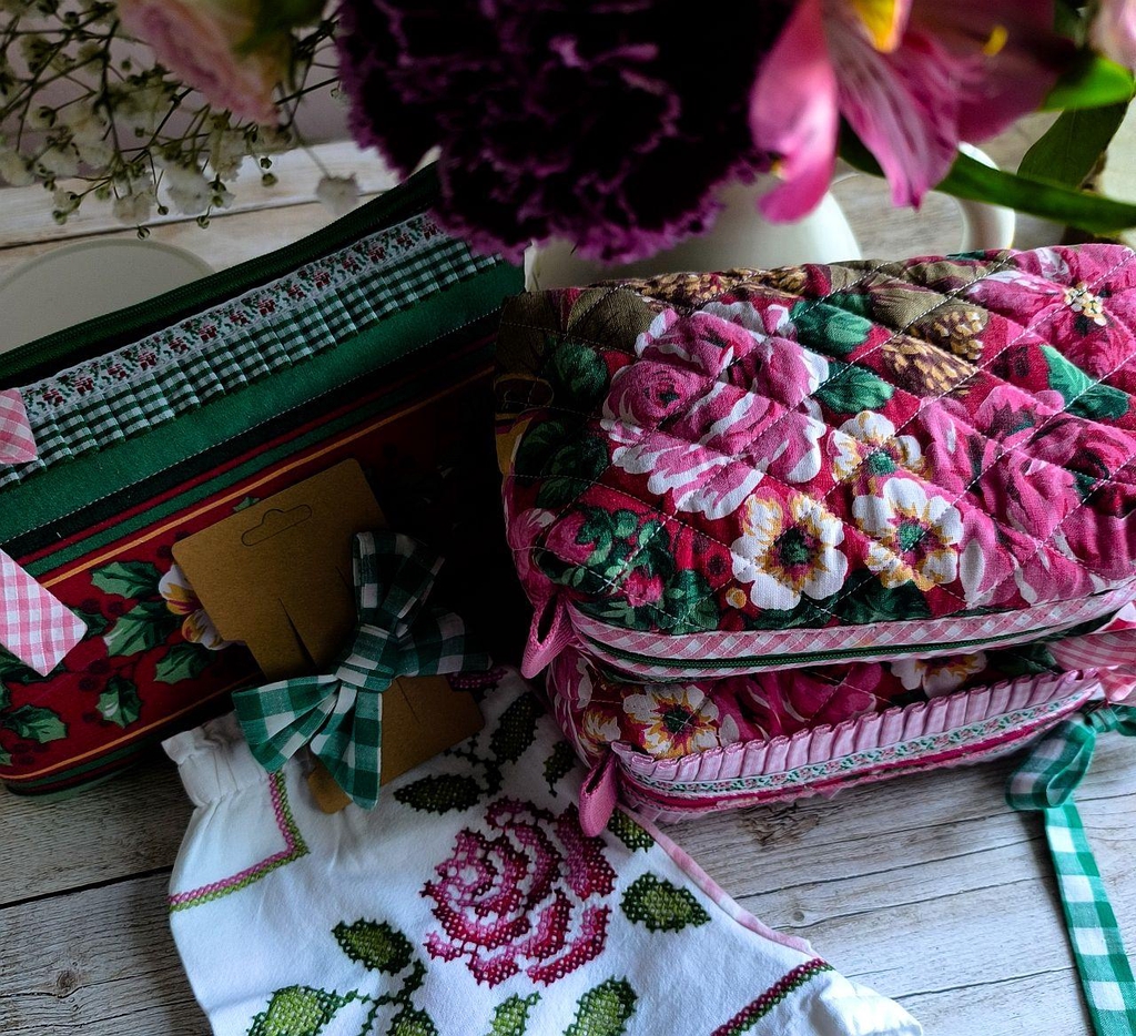 Capsule d'accessoires Noël Tzigane cousus dans du linge de maison chiné en 100% COTON