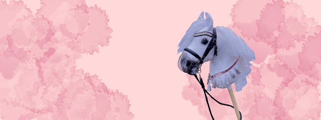 Loikka keppihevoset ja keppihevosten varusteet