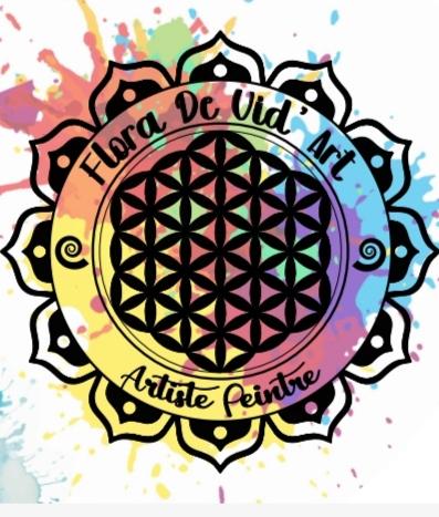 Artiste peintre spécialisé dans le mandala je réalise des creations uniques sur différents supports . 
