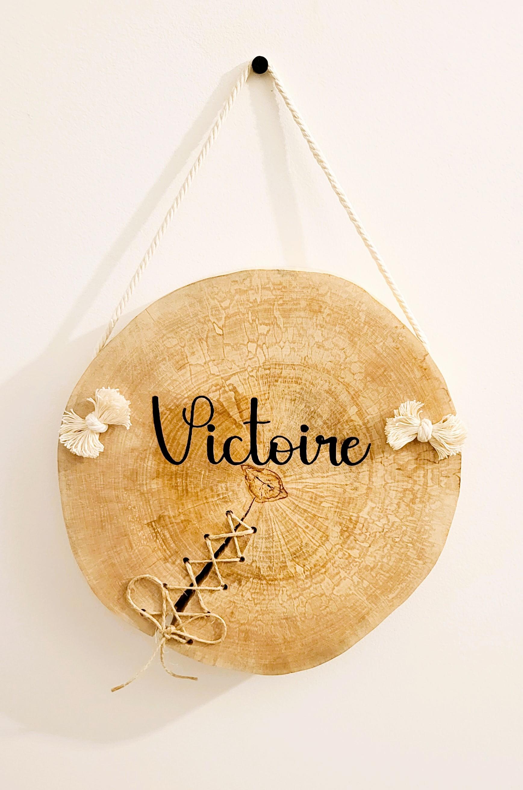 Cadeau naissance naturel, original et unique.
Cadeau naissance personnalisé en bois avec informations naissance du bébé