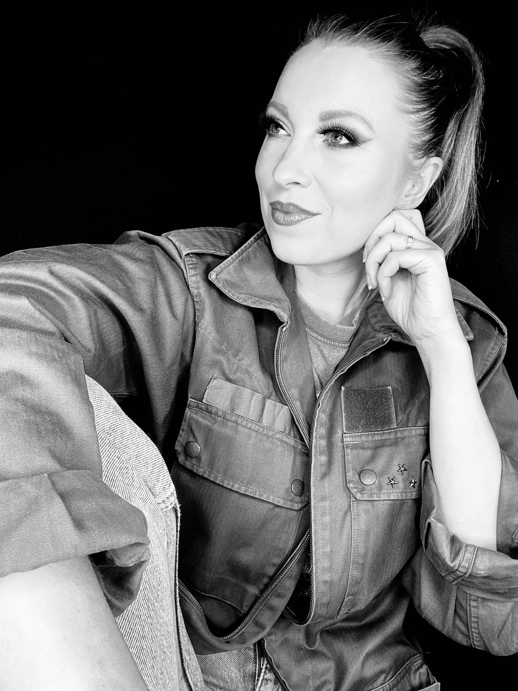 Maquilleuse professionnelle, maquilleuse artistique, maquillage Halloween, maquillage shooting photo, maquillage défilé, maquillage enfants, bar à paillettes dans le sud des landes hossegor tarnos et côte Basque bayonne Biarritz 