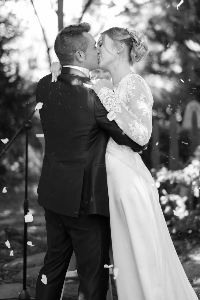 Je suis maquilleuse professionnelle artistique sur le pays Basque bayonne, Biarritz et les Landes Tarnos, Hossegor. Maquillage pour un mariage. 