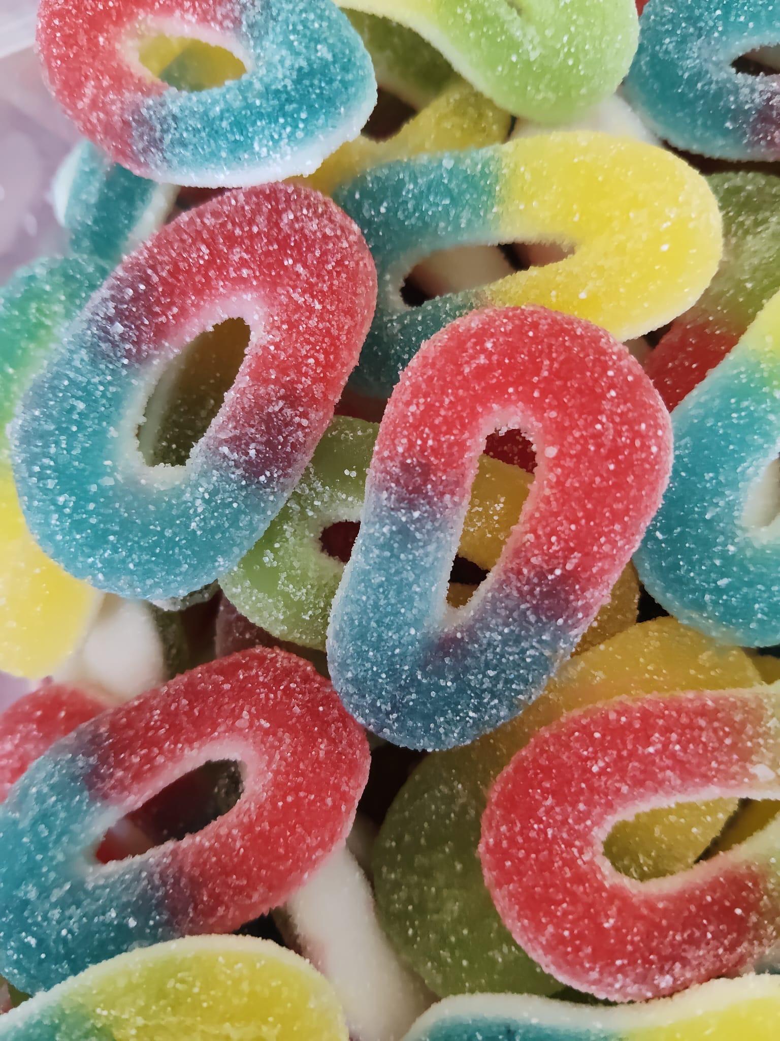 Avis aux amateurs de sensations fruitées et acidulées !
Craquez pour nos toutes nouvelles Rondelles Colorées Acidulées. Un enrobage piquant, une texture moelleuse et des arômes fruités pour un moment gourmand irrésistible.
🌾 Sans gluten | 🎨 Colorants d'origine naturelle | 🇫🇷 Fabriqué en France
💰 1,80 € le sachet de 100 g