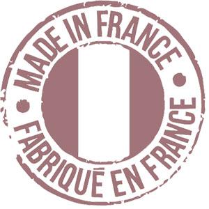 Des sacs artisanaux créés par un artisan français qui soutient l'économie locale.