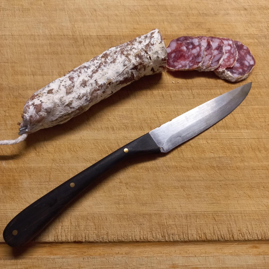 Couteau fixe n° 0.
Utilisation quotidienne pendant 2 ans.