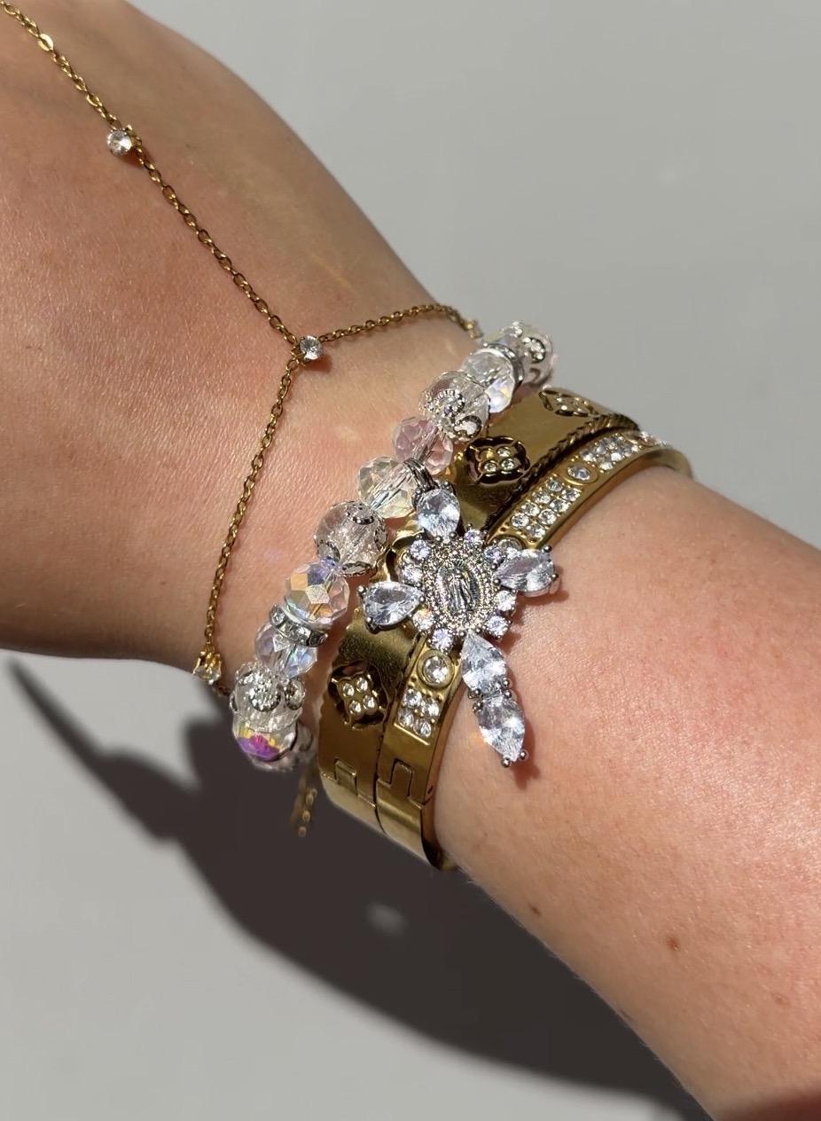 Bracelets en perles chrétiens faits main by Los Santos Jewelry