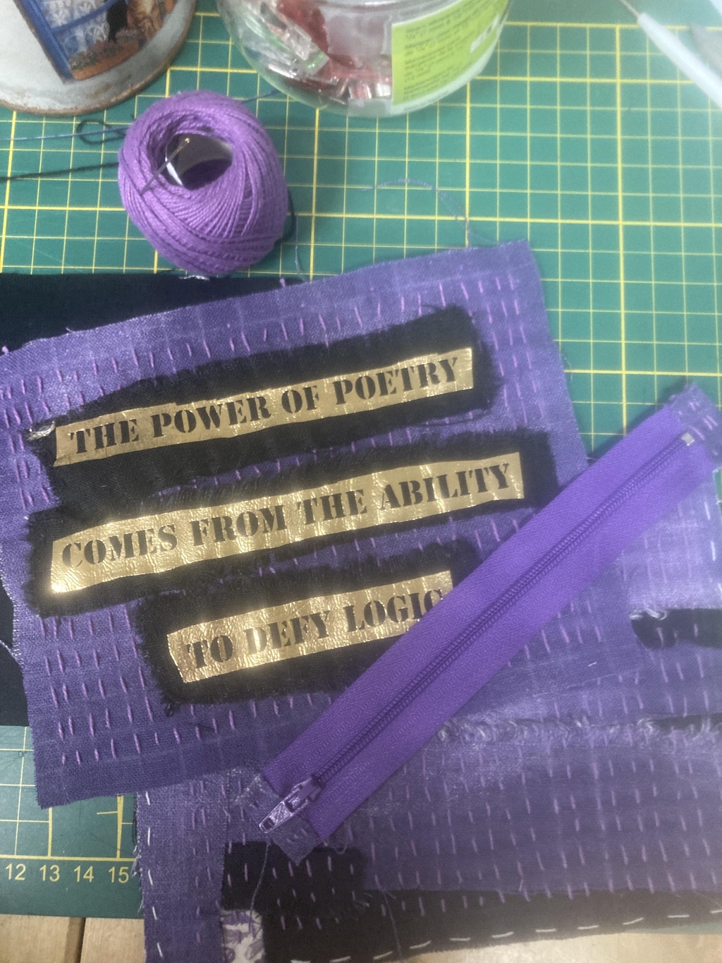 L'Atelier de Madame Paille - Unseasylistening - créations textiles et musicales - pièces uniques et petites séries upcycling