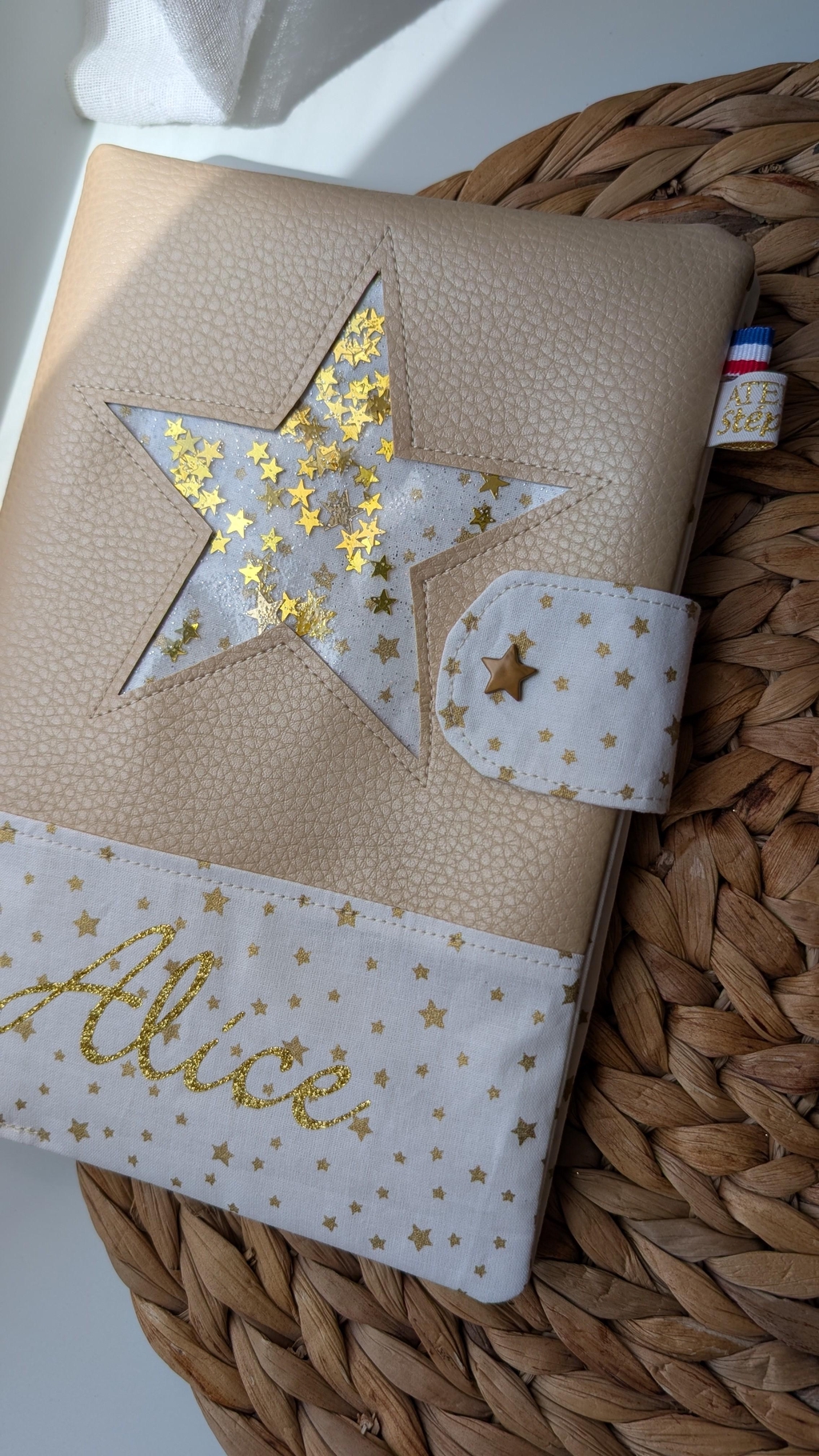 Protège carnet de santé personnalisé bébé
Cadeau pour une naissance