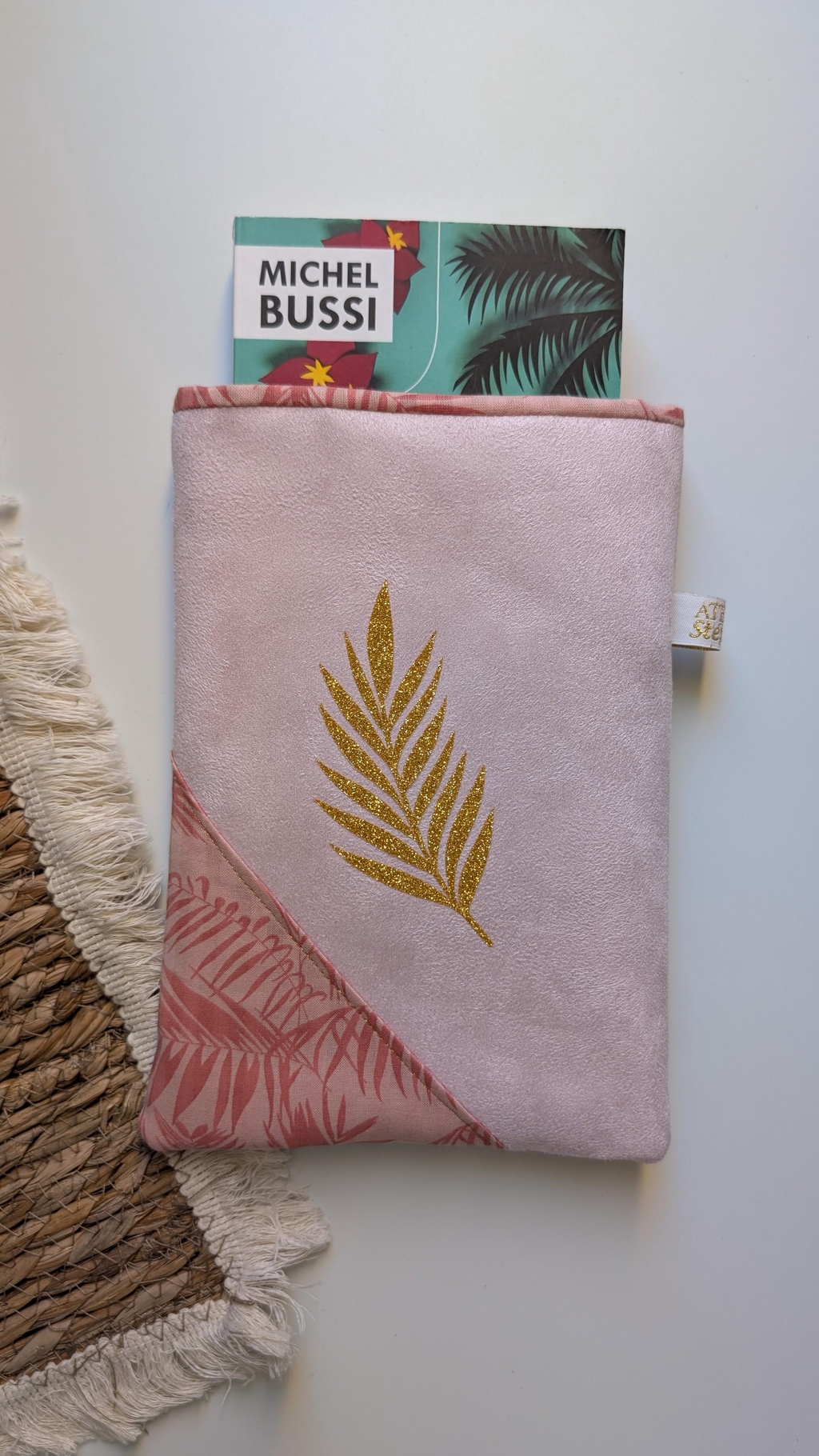 Housse de livre 
Housse multifonction 
Housse pour tablette 
Housse pour ordinateur 