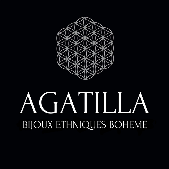 Bijoux ethniques et bohème en laiton ornés de pierres naturelles. 