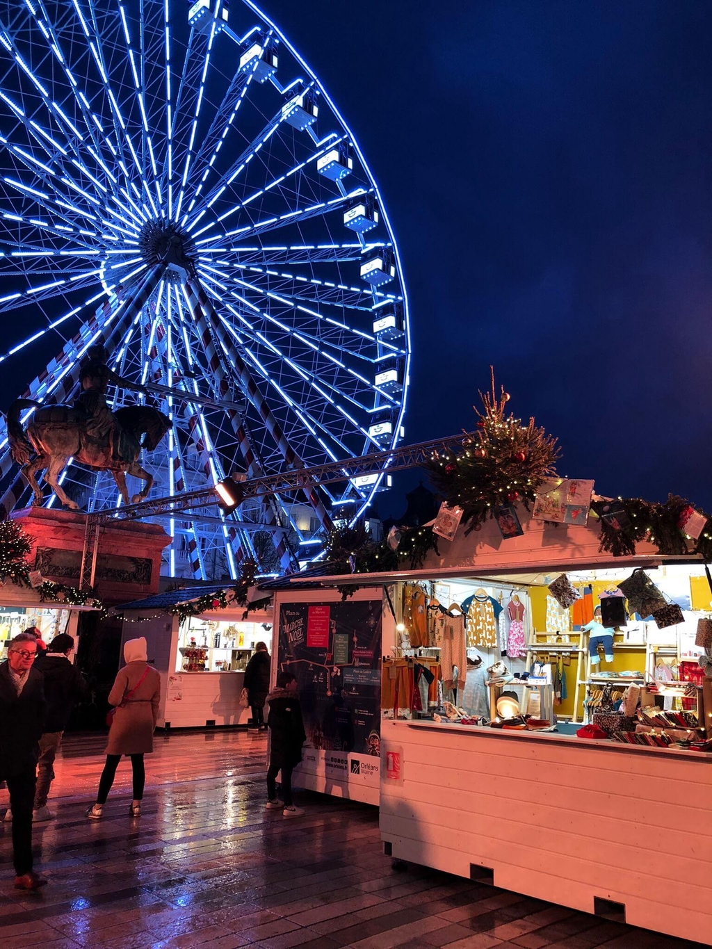 marché de Noel et chalets