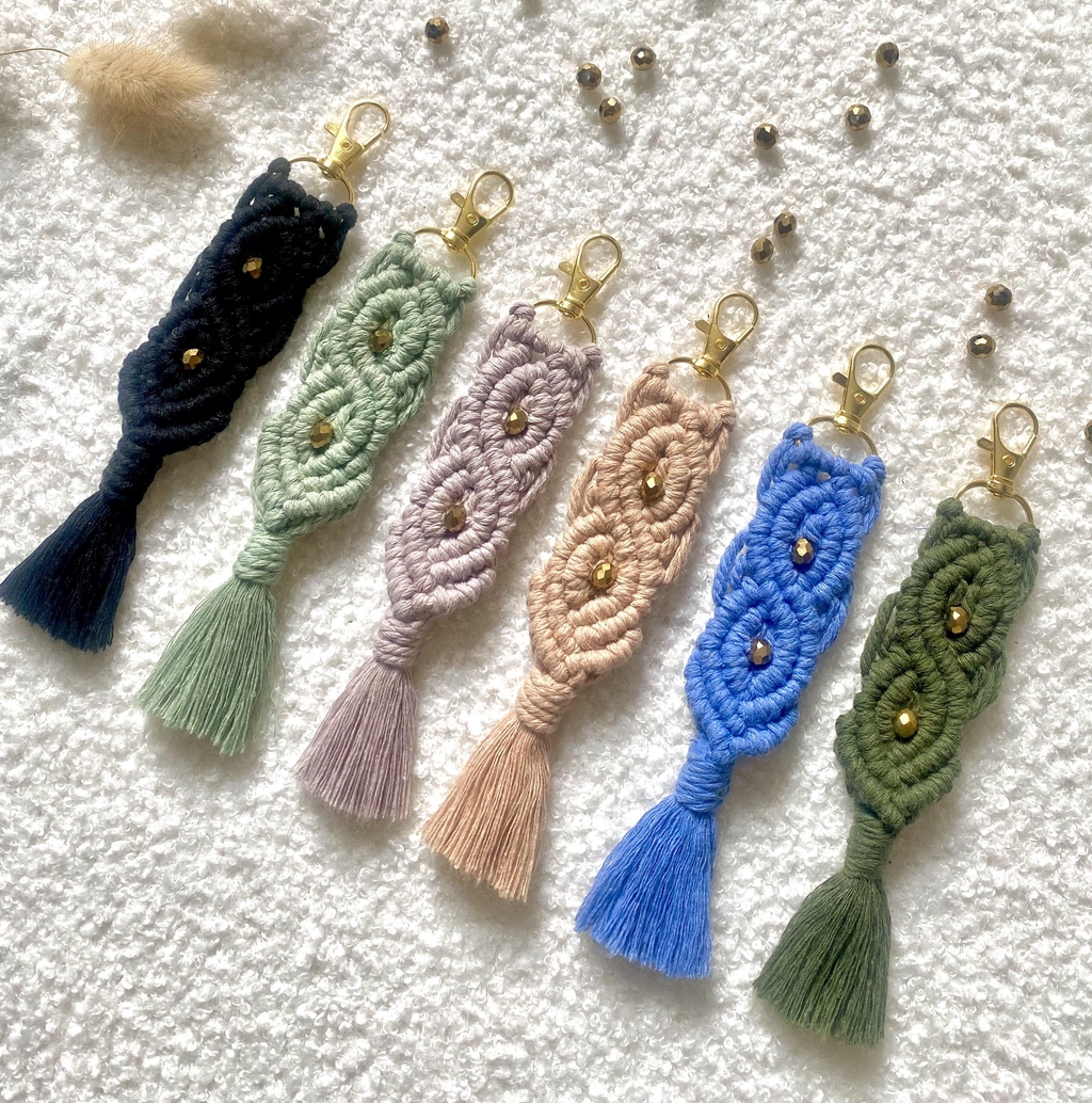Bijoux de sac & porte-clés en macramé