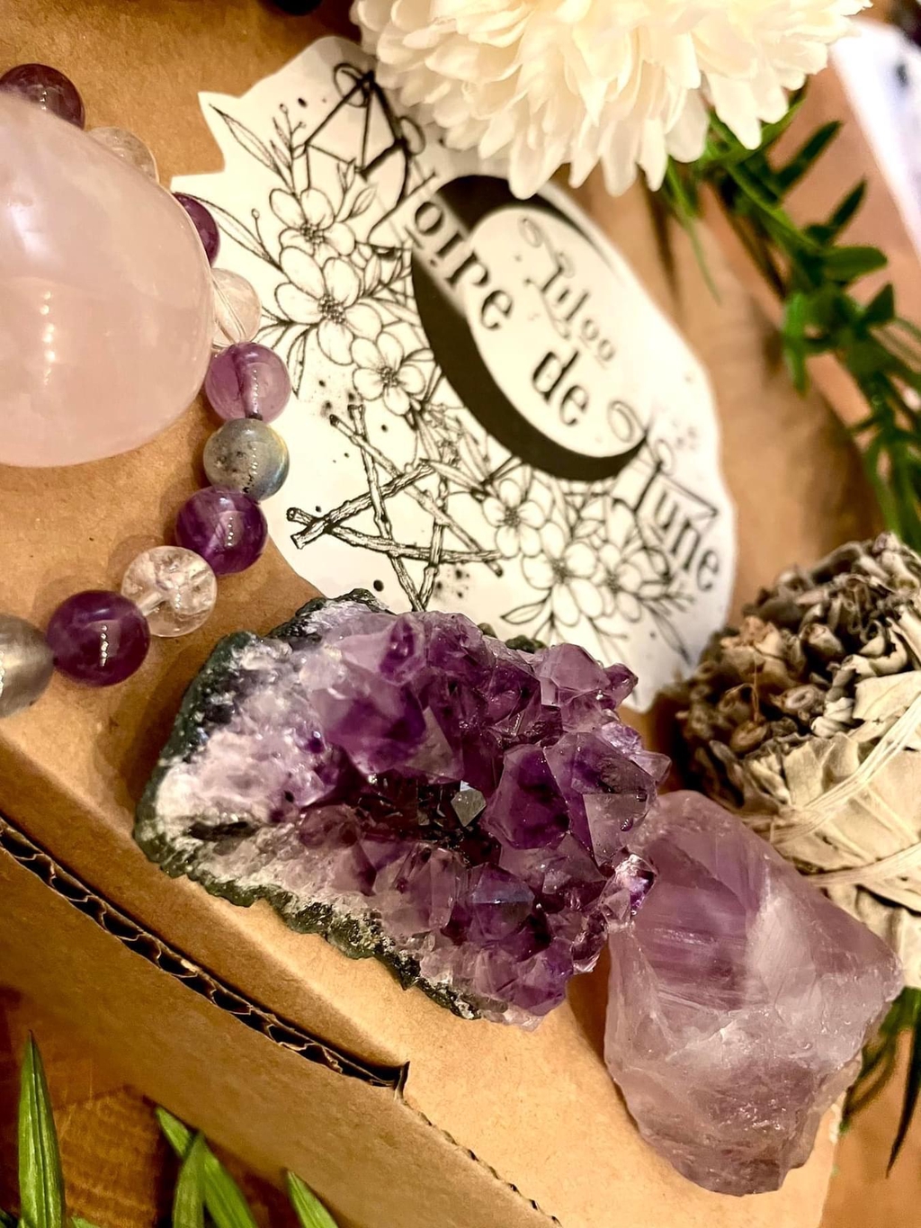 Vente de pierres naturelles et autres objets magiques 