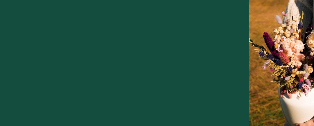 Illustration florale rétro YSSEJ DESIGN en arrière-plan