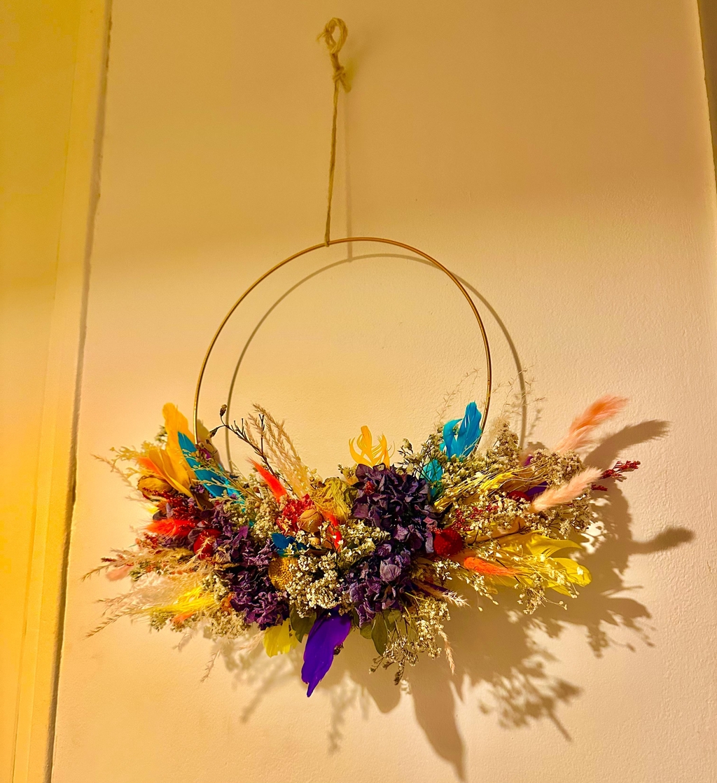 Décoration en fleurs séchées dans une ambiance design