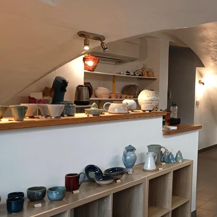 Ouverture d'un atelier de poterie à Mirabel et Blacons (26)