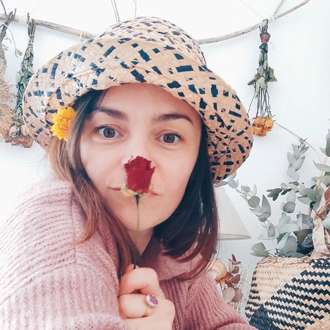 Chaque femme est une fleur qui mérite de briller!💫🌸